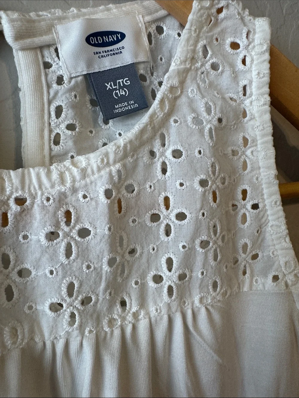 Old Navy Girls White Eyelet Yoke Sleeveless Tunic